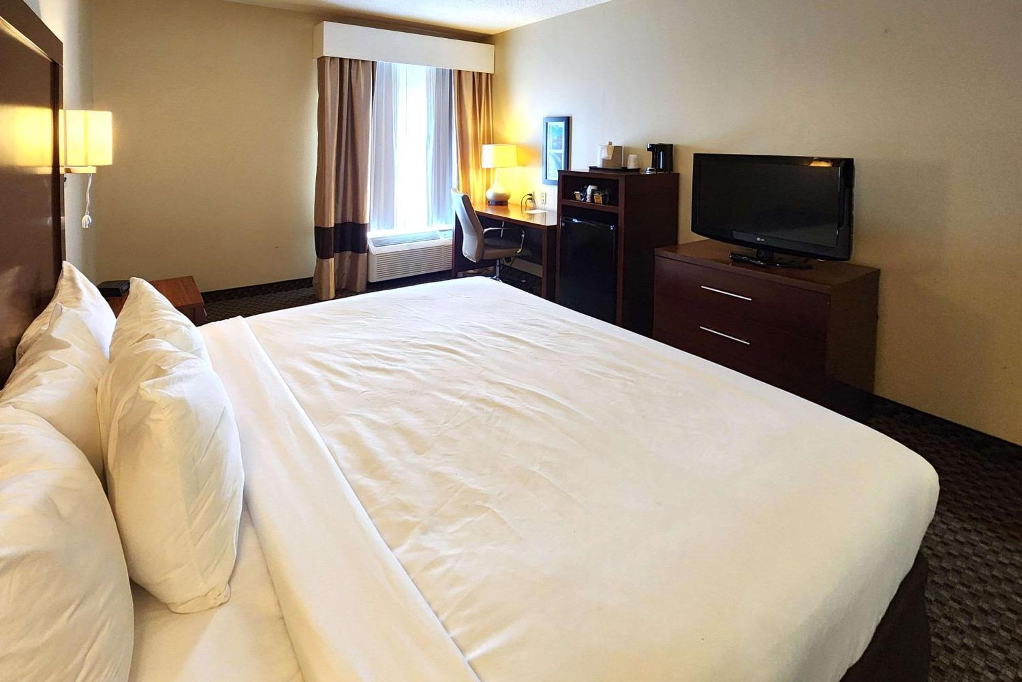 Comfort Inn & Suites Mount Pocono Exterior foto